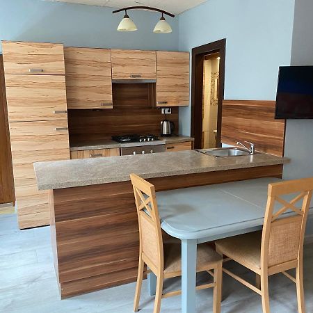 Kawalerka Fredry 3/14 Apartman Poznań Kültér fotó