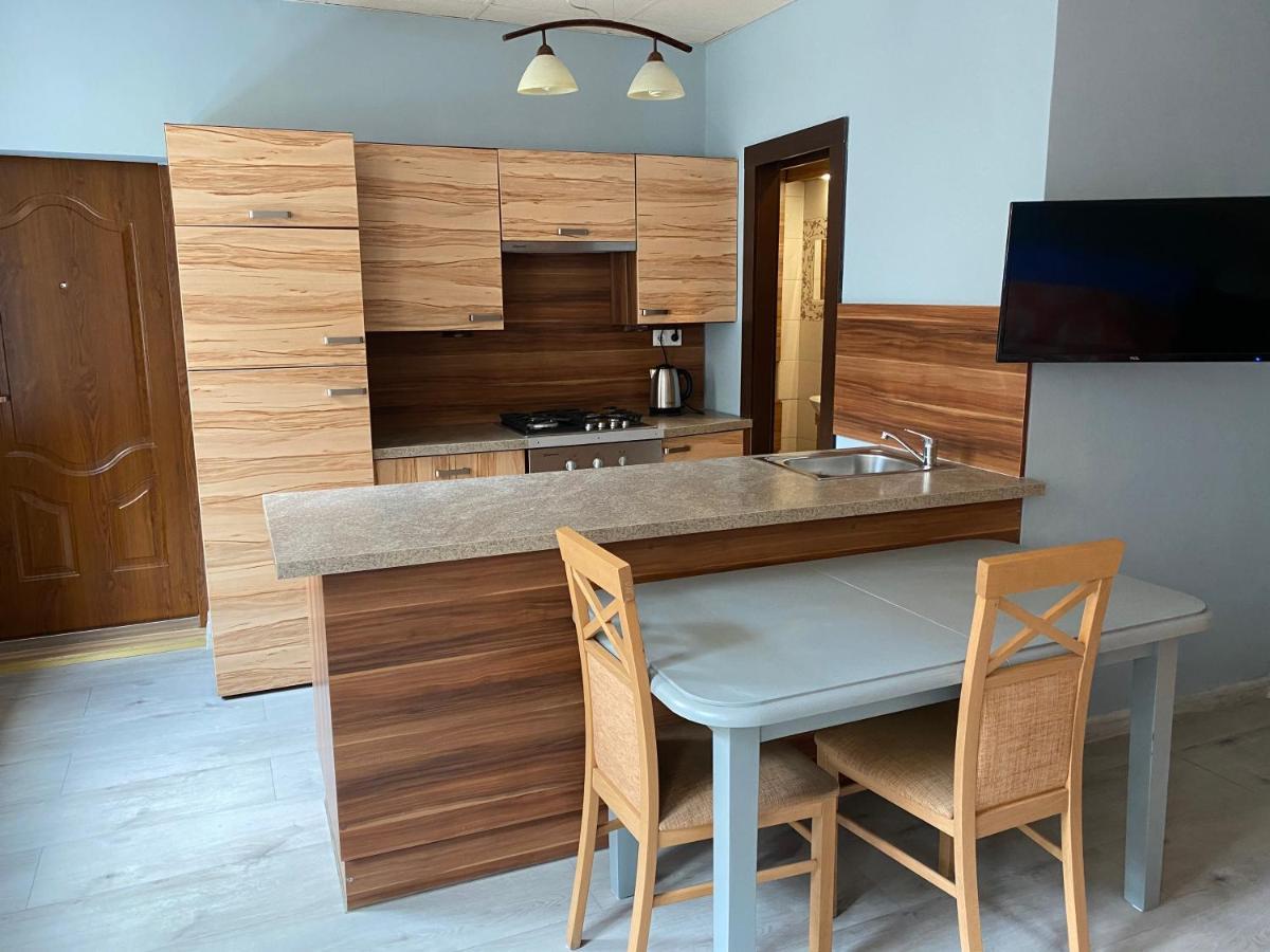 Kawalerka Fredry 3/14 Apartman Poznań Kültér fotó
