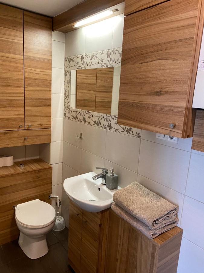 Kawalerka Fredry 3/14 Apartman Poznań Kültér fotó